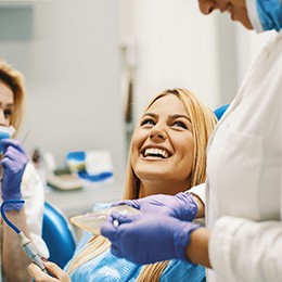 patient visiting dentist for a checkup 